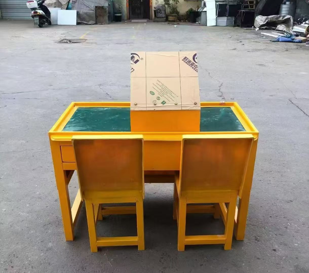 复兴防静电导通桌井下煤矿火工品发放桌：危险品流转的安全守护者